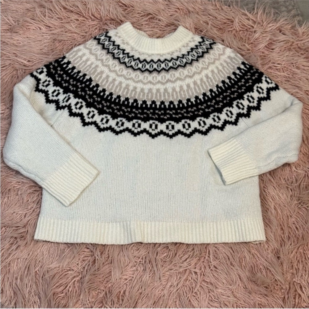 Universal Thread Monochrome Knit Turtleneck Sweater - Picture 2 of 11